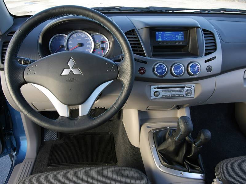 Фото автомобиля Mitsubishi L200